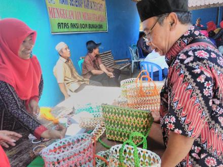 Kunjungan Kerja Pemerintah Desa Caturharjo ke Desa Berta